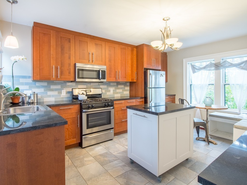 72 High Street, Unit B Topsfield, MA 01983 - Photo 3 of 22 Gallery Image 3