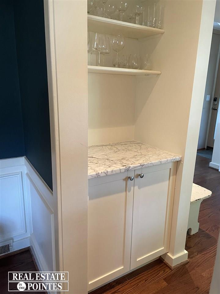 1033 Audubon Road Grosse Pointe Park, MI 48230 - Photo 8 of 42