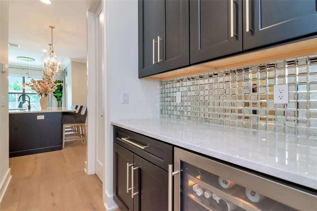 4111 West Swann Avenue Tampa, FL 33609 - Photo 18 of 49 a kitchen with a sink and cabinets