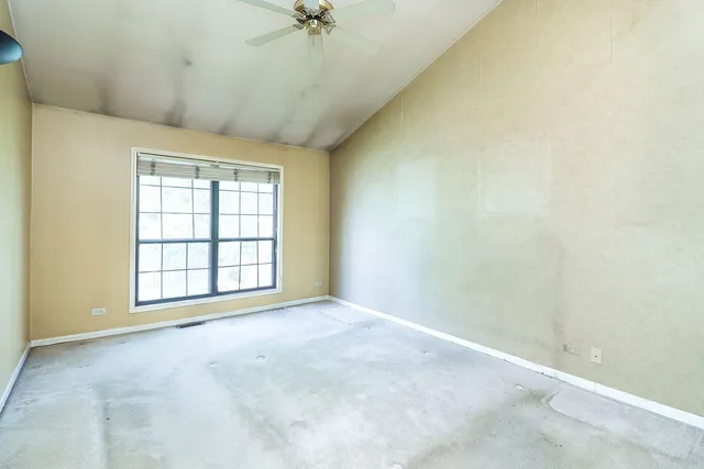 $375,000 | 164 Springdale Lane, Bloomingdale, IL 60108