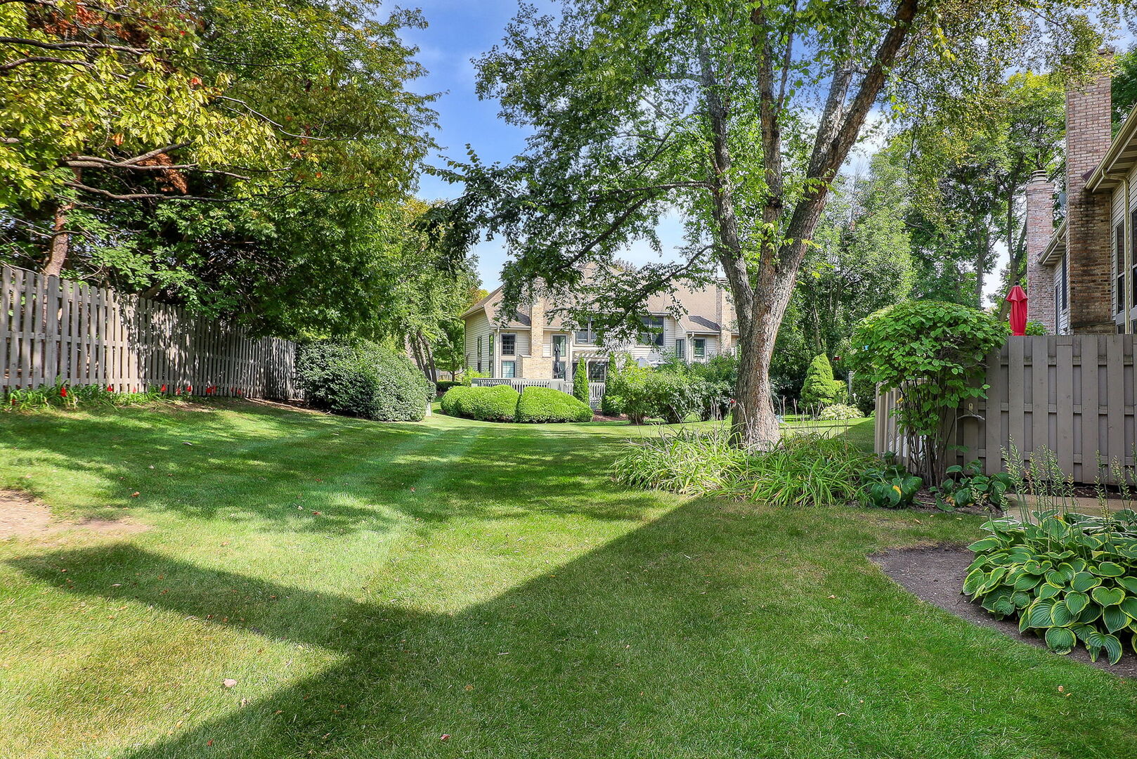 164 Springdale Lane Bloomingdale, IL 60108 - Photo 20 of 30 a view of garden with trees