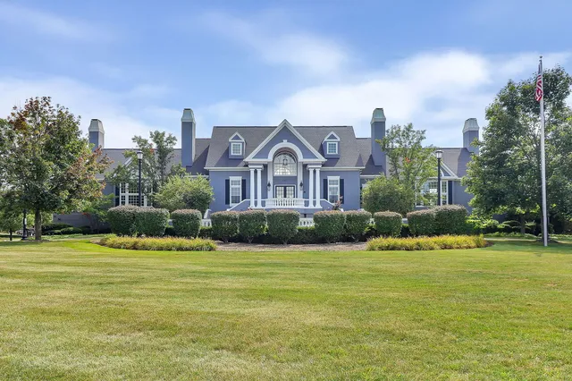 $375,000 | 164 Springdale Lane, Bloomingdale, IL 60108