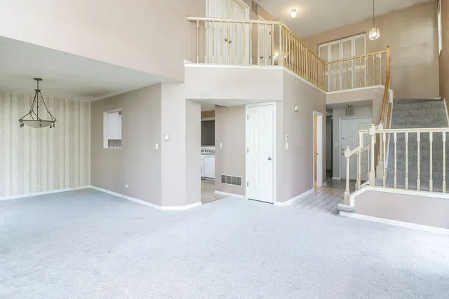 $375,000 | 164 Springdale Lane, Bloomingdale, IL 60108