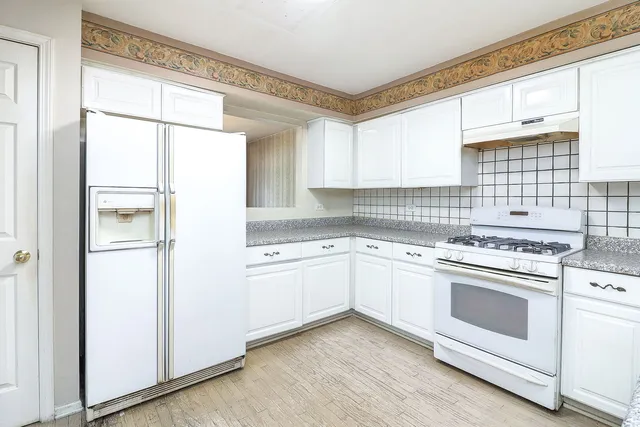 $375,000 | 164 Springdale Lane, Bloomingdale, IL 60108