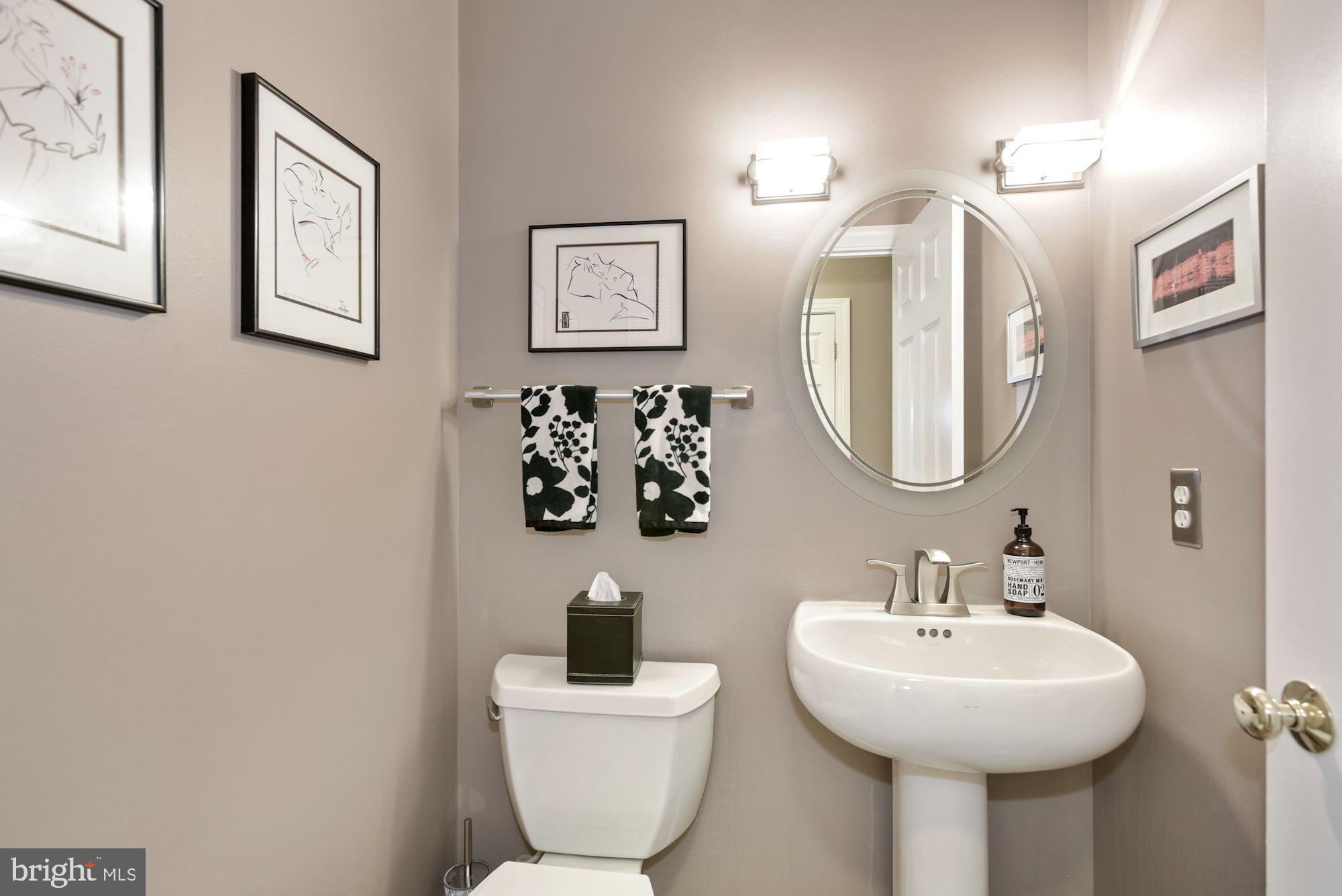 1688 Waterhaven Drive Reston, VA 20190 - Photo 13 of 35 Gallery Image 13