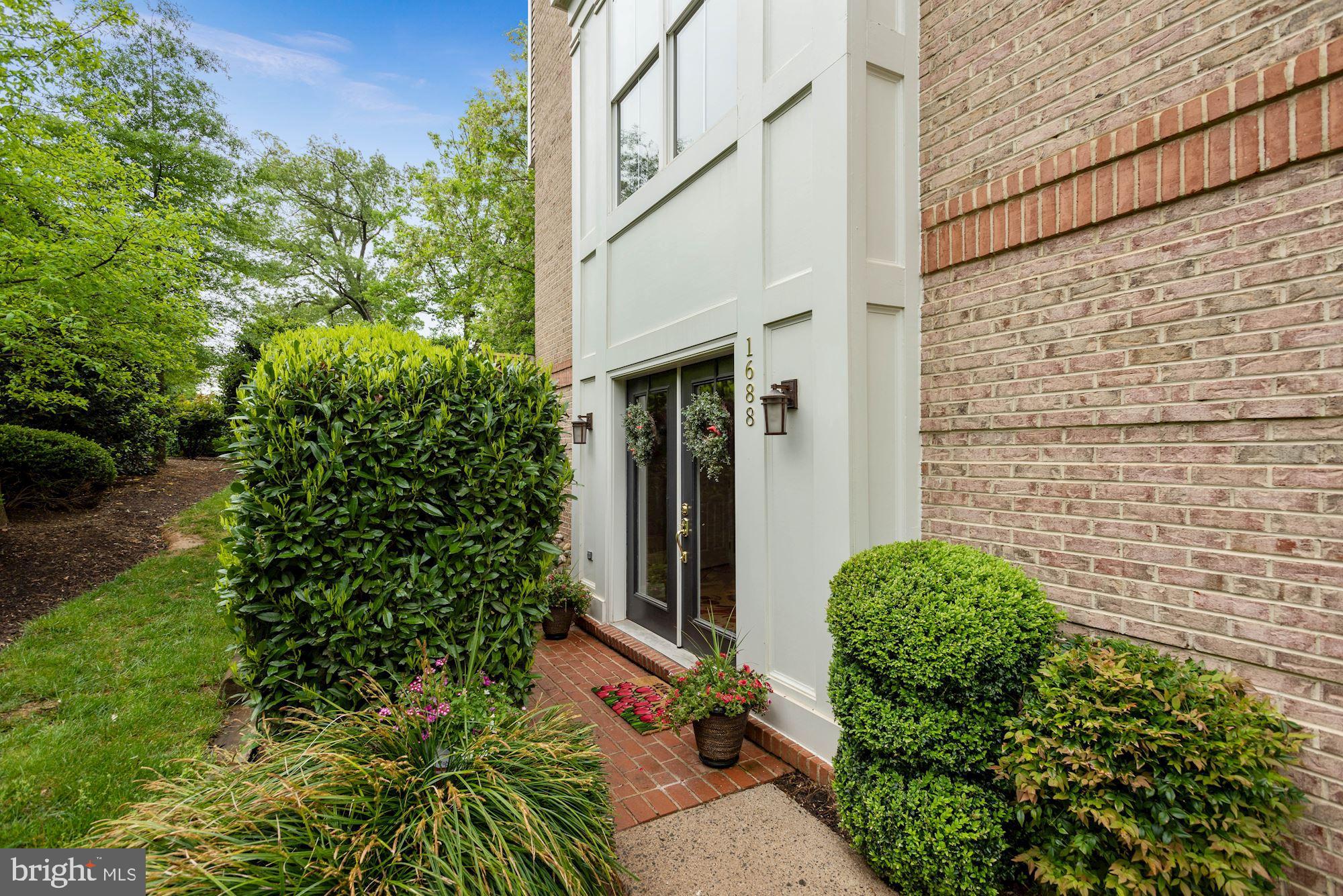 1688 Waterhaven Drive Reston, VA 20190 - Photo 34 of 35 Gallery Image 34