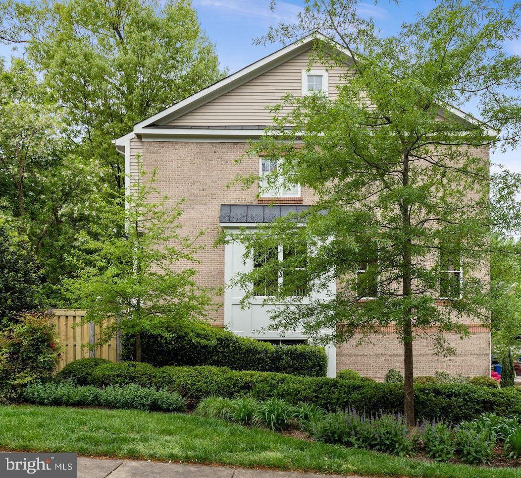 1688 Waterhaven Drive Reston, VA 20190 - Photo 35 of 35 Gallery Image 35