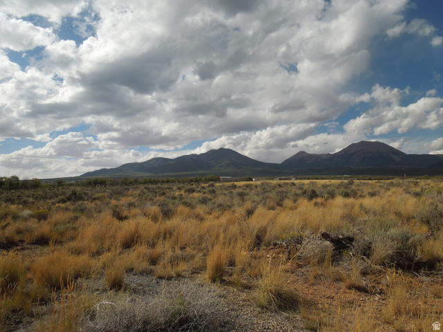 81 East Spring Draw Drive, Unit 5 La Sal, UT 84530 - Photo 2 of 7 View of mountain background with rural landscape