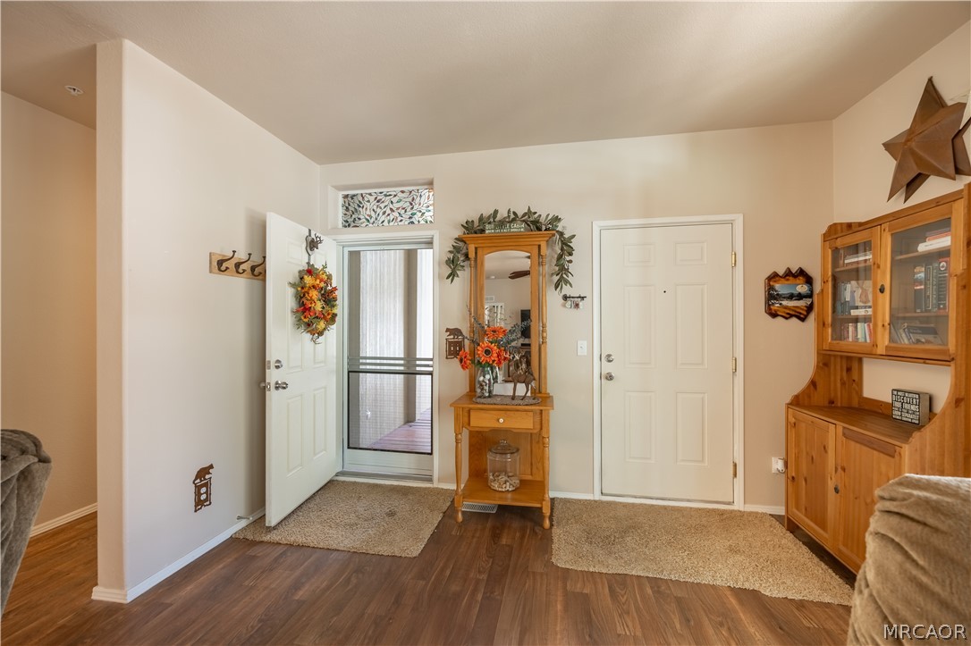 775 Riverside Avenue Sugarloaf, CA 92386 - Photo 6 of 35 Gallery Image 6