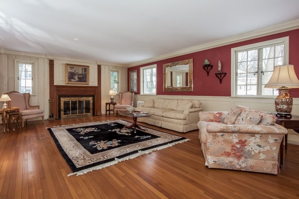 194 Colony Road Longmeadow, MA 01106 - Photo 2 of 30 Gallery Image 2