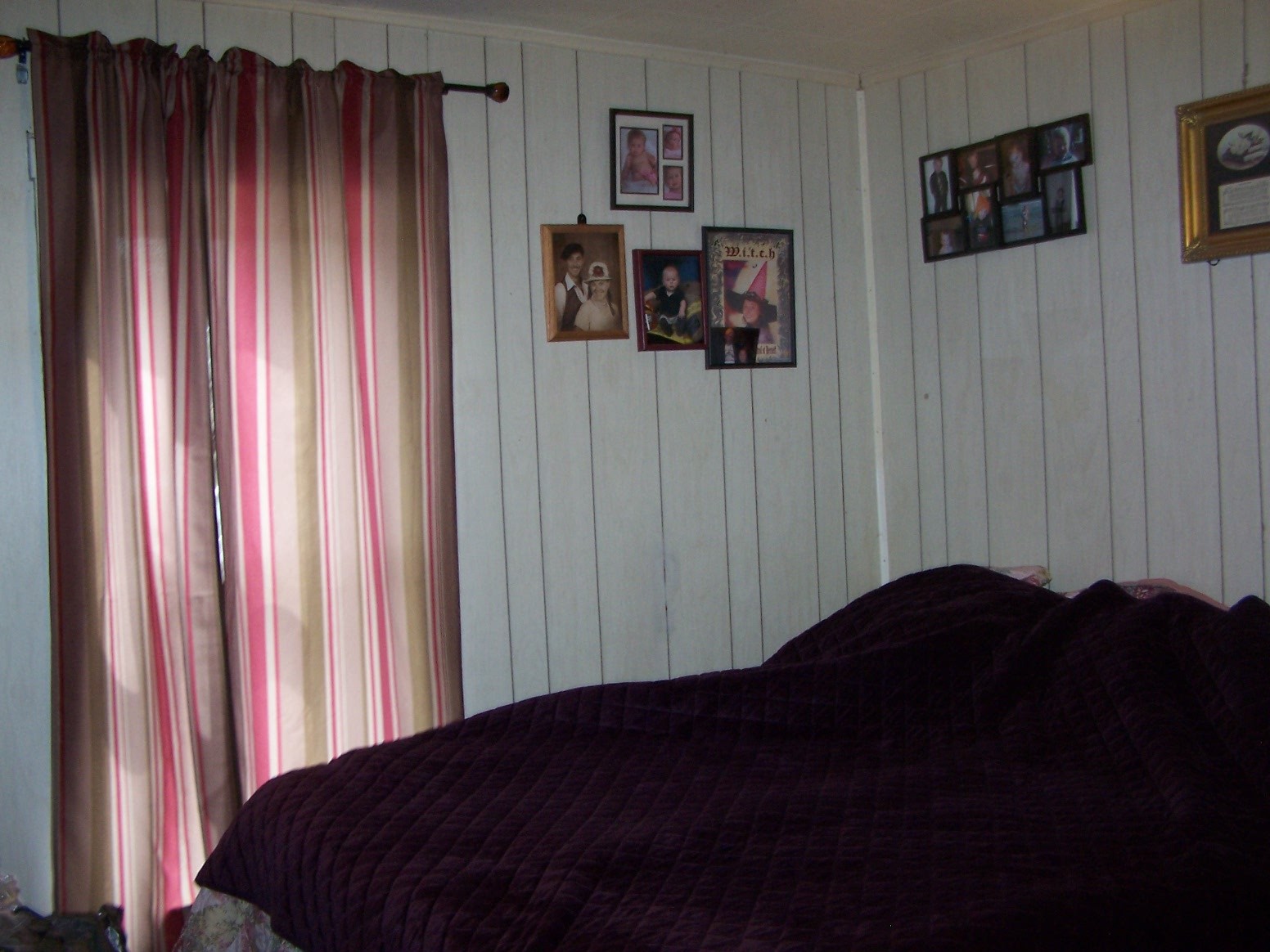 914 Bethel Road Pulaski, TN 38478 - Photo 5 of 15 a bedroom with a bed and furniture
