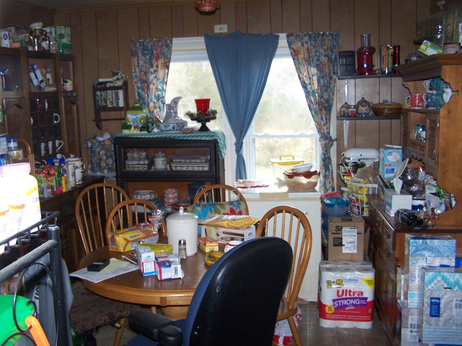 914 Bethel Road Pulaski, TN 38478 - Photo 10 of 15 a view of a dining room with furniture and window