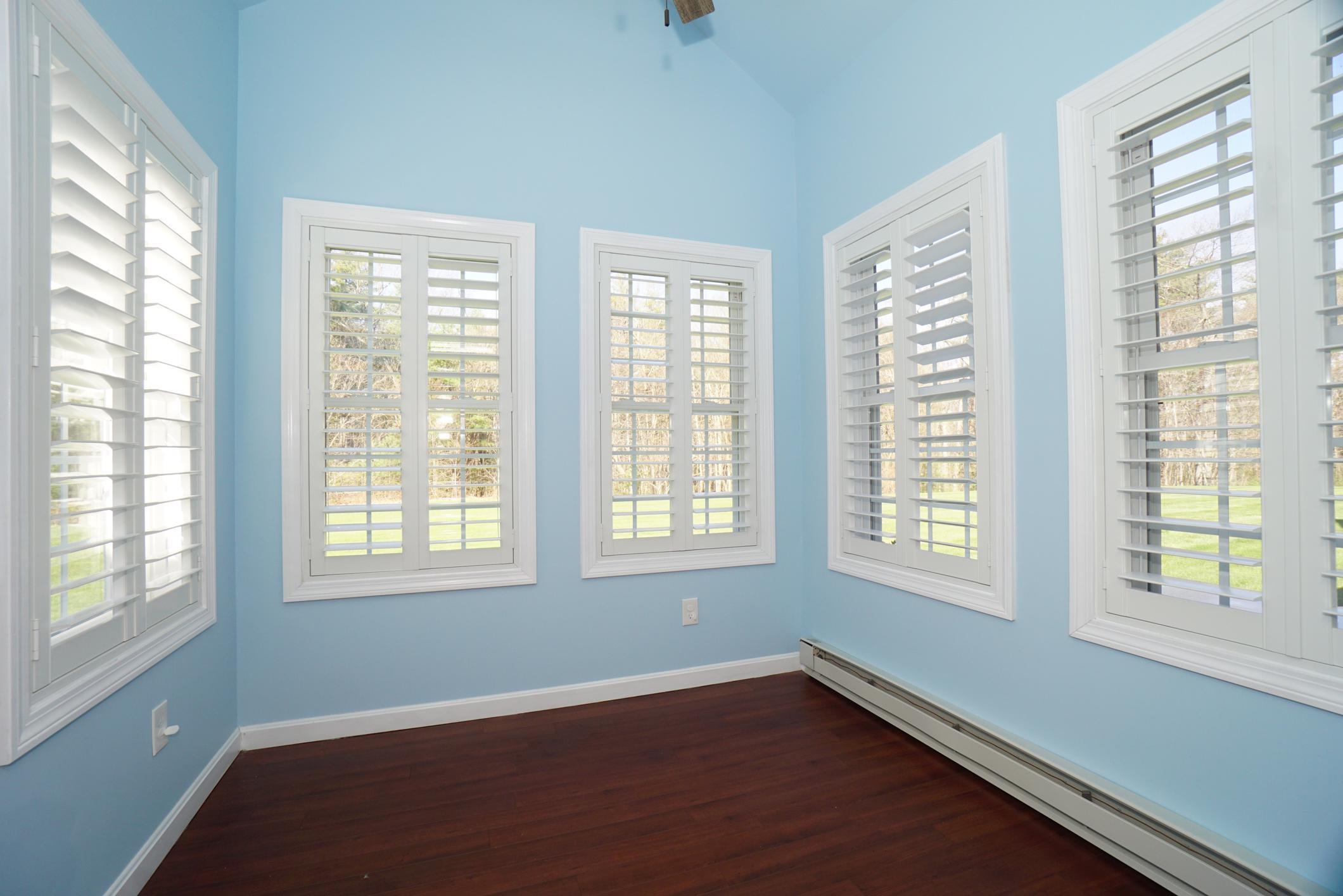 72 Old Stage Road Litchfield, NH 03052 - Photo 14 of 34