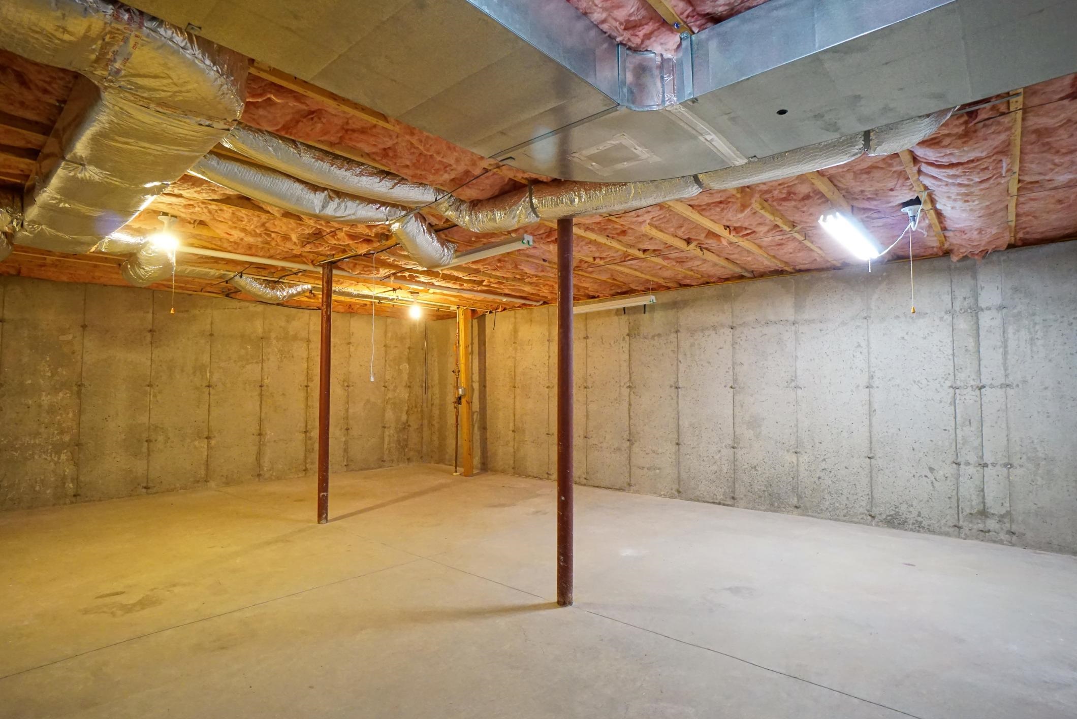 72 Old Stage Road Litchfield, NH 03052 - Photo 19 of 34