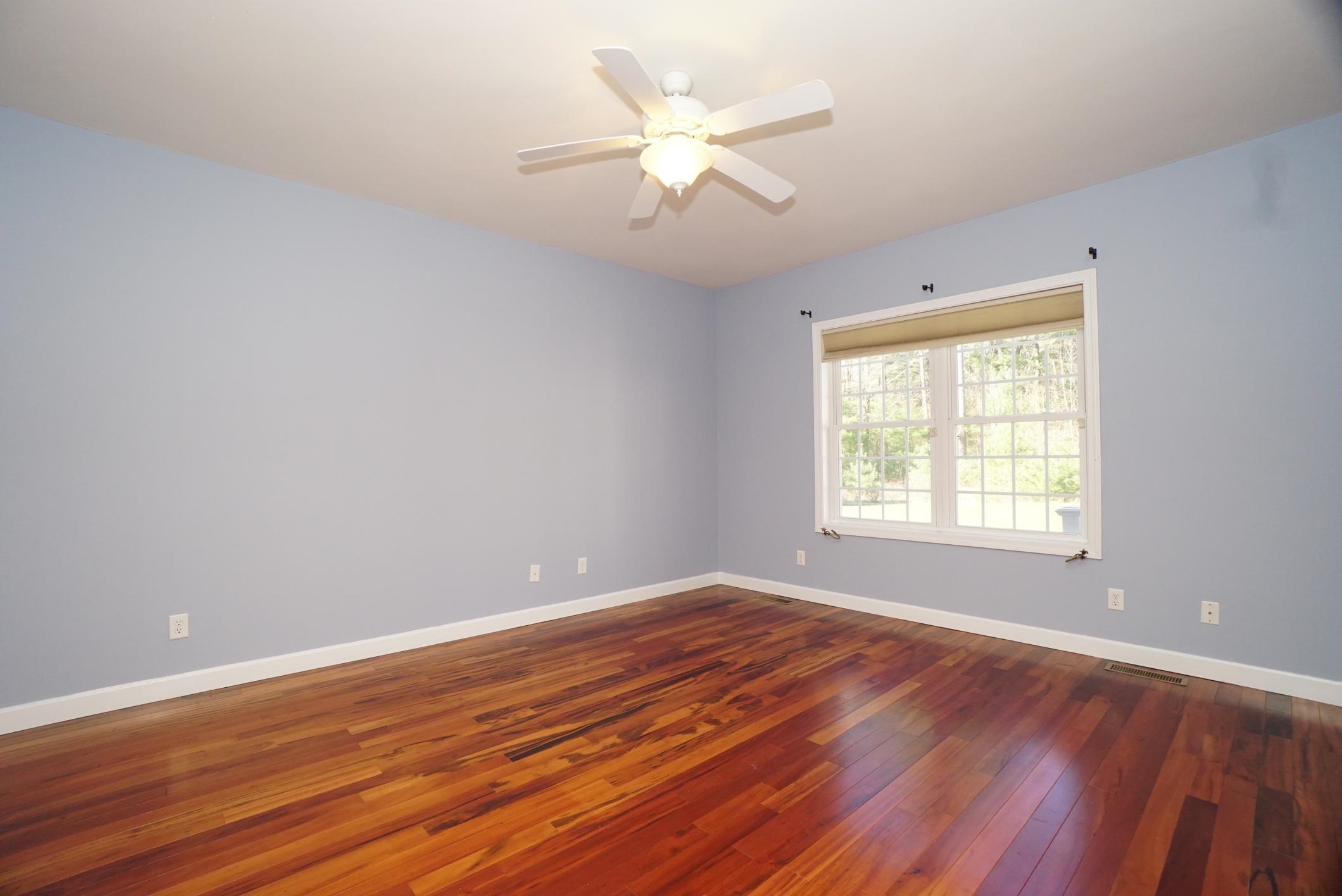 72 Old Stage Road Litchfield, NH 03052 - Photo 5 of 34