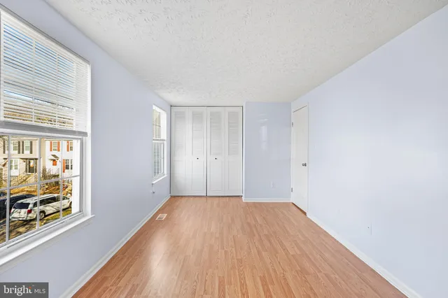 $499,990 | 6917 Villa-Del-Rey Court, Springfield, VA 22150