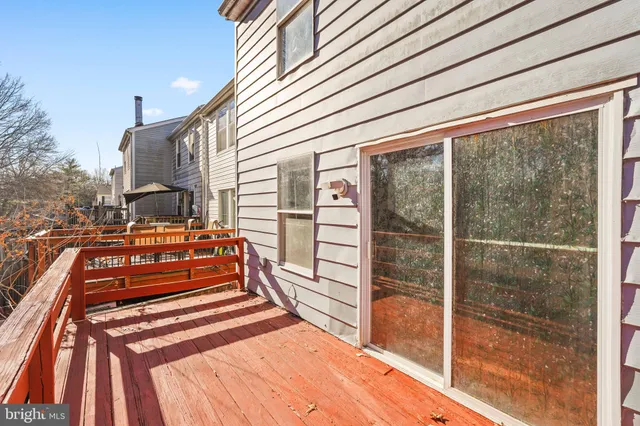 $499,990 | 6917 Villa-Del-Rey Court, Springfield, VA 22150