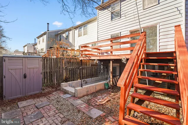 $499,990 | 6917 Villa-Del-Rey Court, Springfield, VA 22150