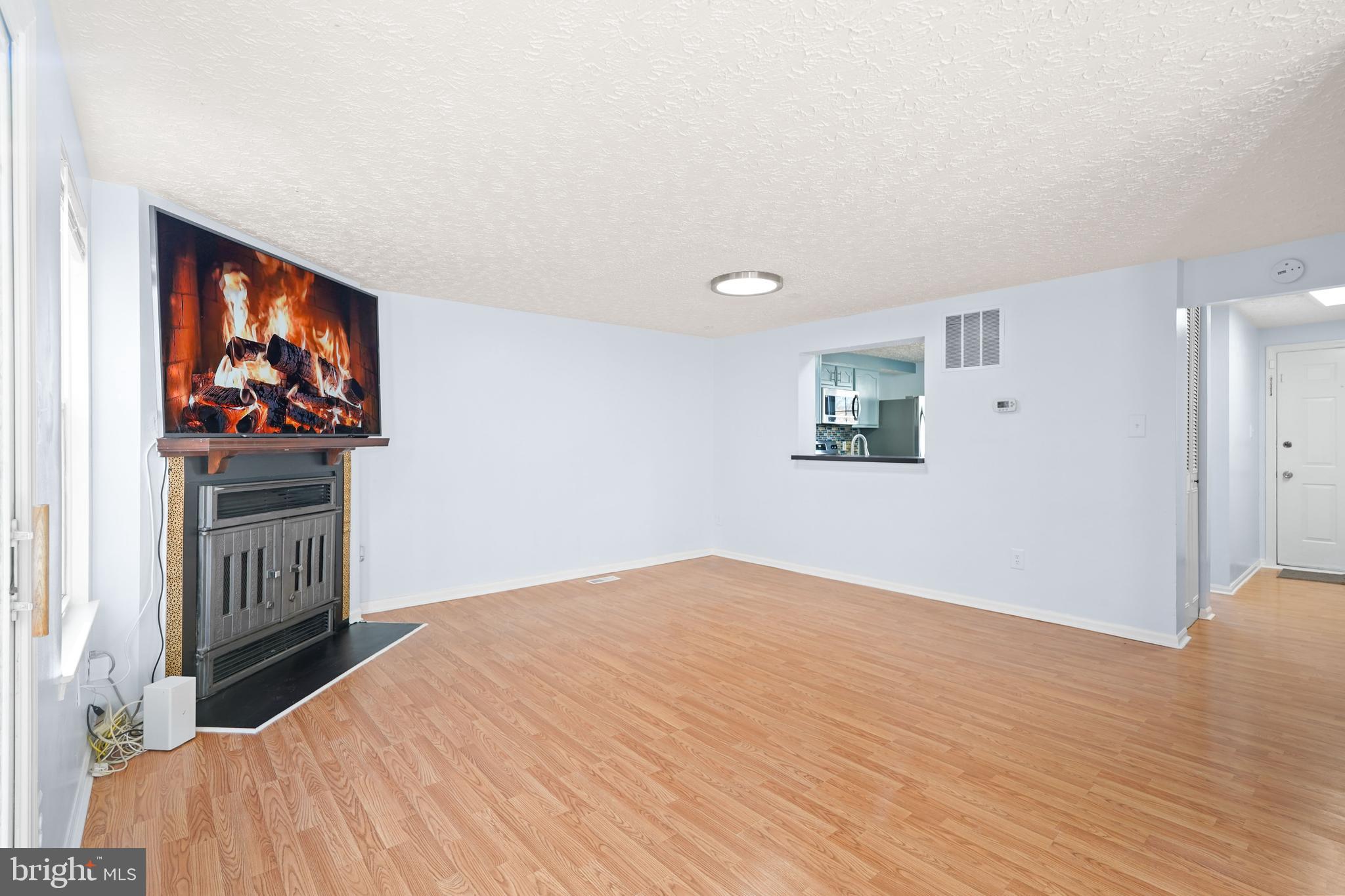 6917 Villa-Del-Rey Court Springfield, VA 22150 - Photo 5 of 42