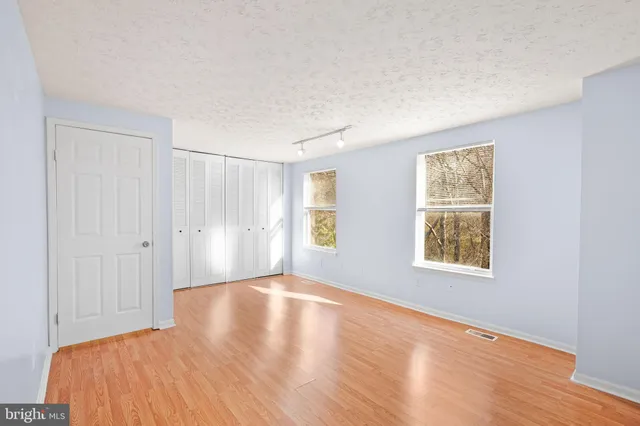 $499,990 | 6917 Villa-Del-Rey Court, Springfield, VA 22150