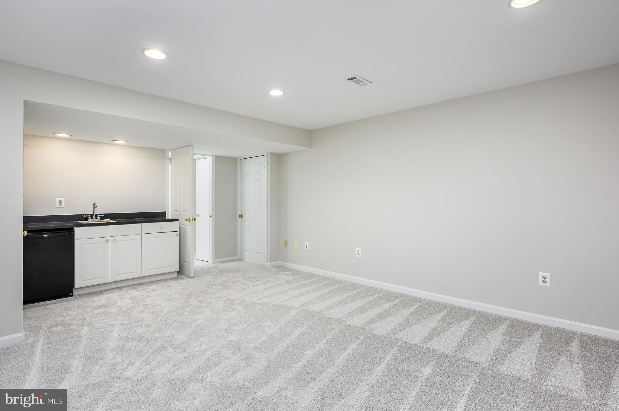 43356 Wayside Circle Ashburn, VA 20147 - Photo 49 of 52 a view of a kitchen with a sink