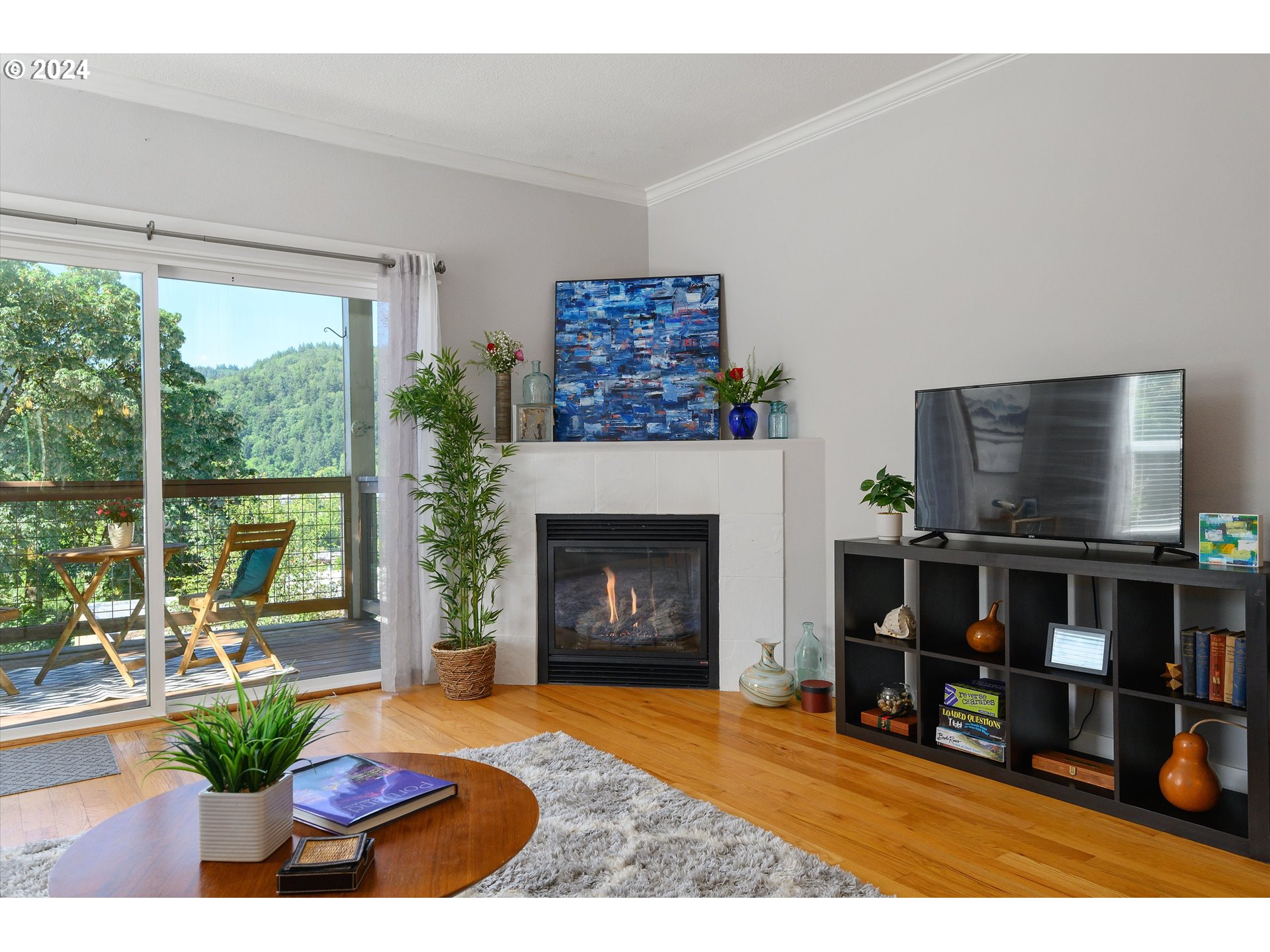 8216 North Edison Street, Unit 3 Portland, OR 97203 - Photo 3 of 36 Living Room