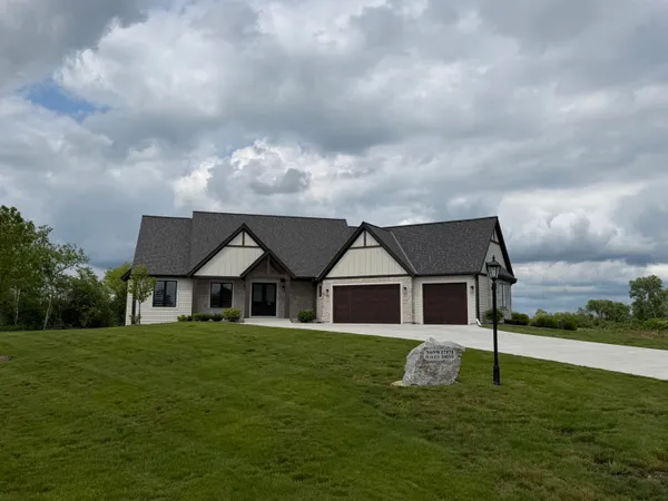 $1,549,000 | N69-w17970 Haven Drive, Menomonee Falls, WI 53051