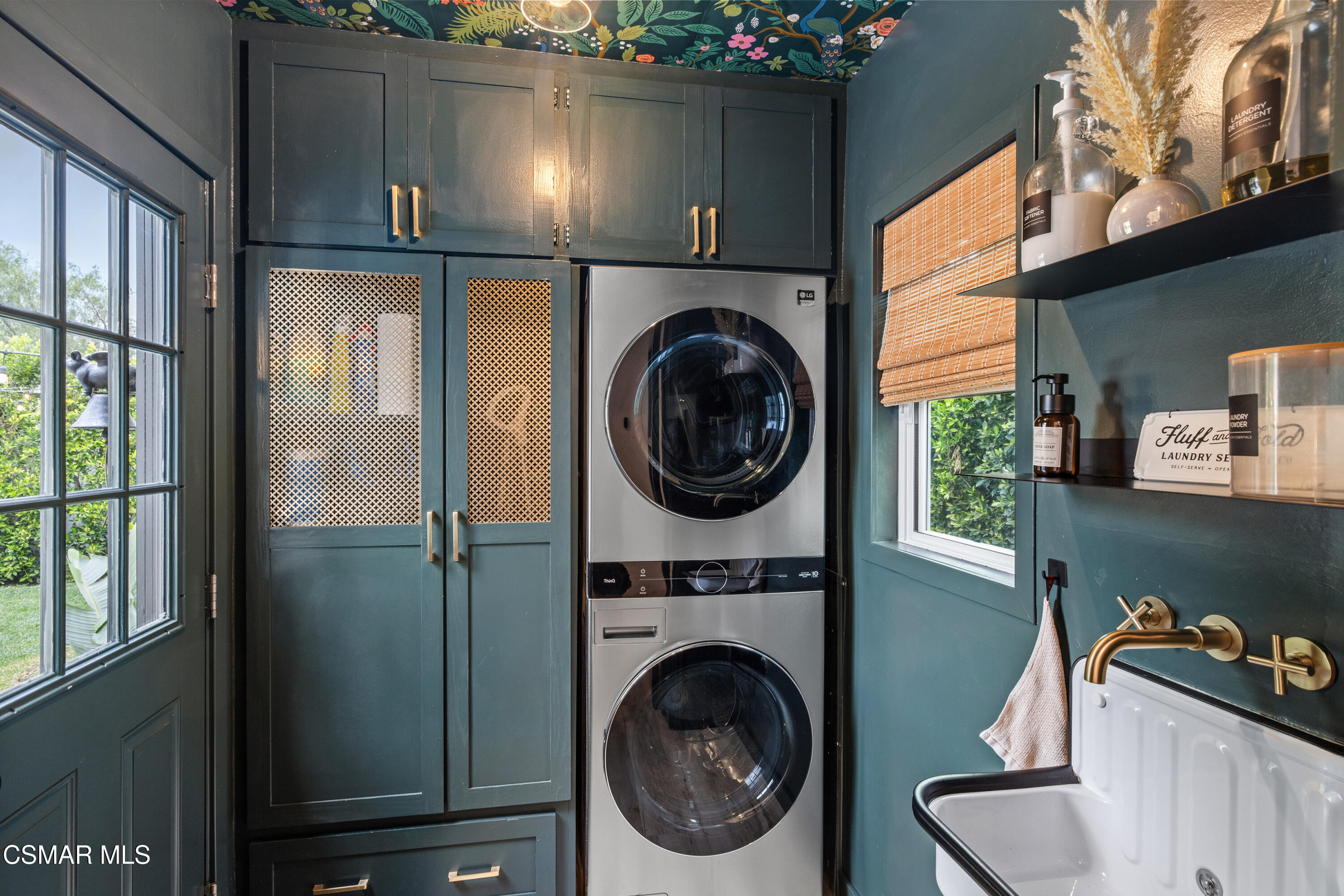4391 Adam Road Simi Valley, CA 93063 - Photo 25 of 30 a utility room with dryer and washer