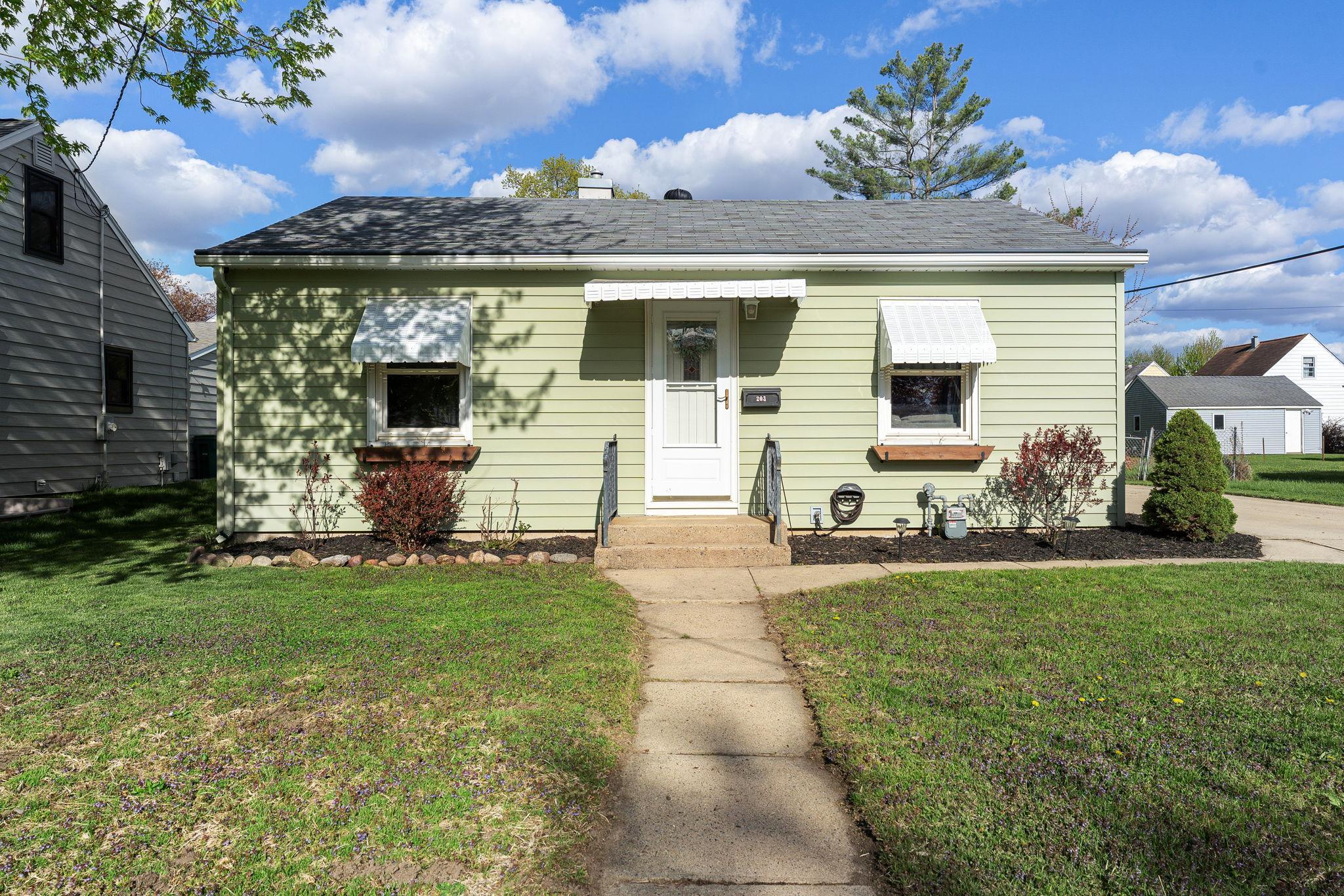 203 16th Street Southeast Austin, MN 55912 - Photo 1 of 28