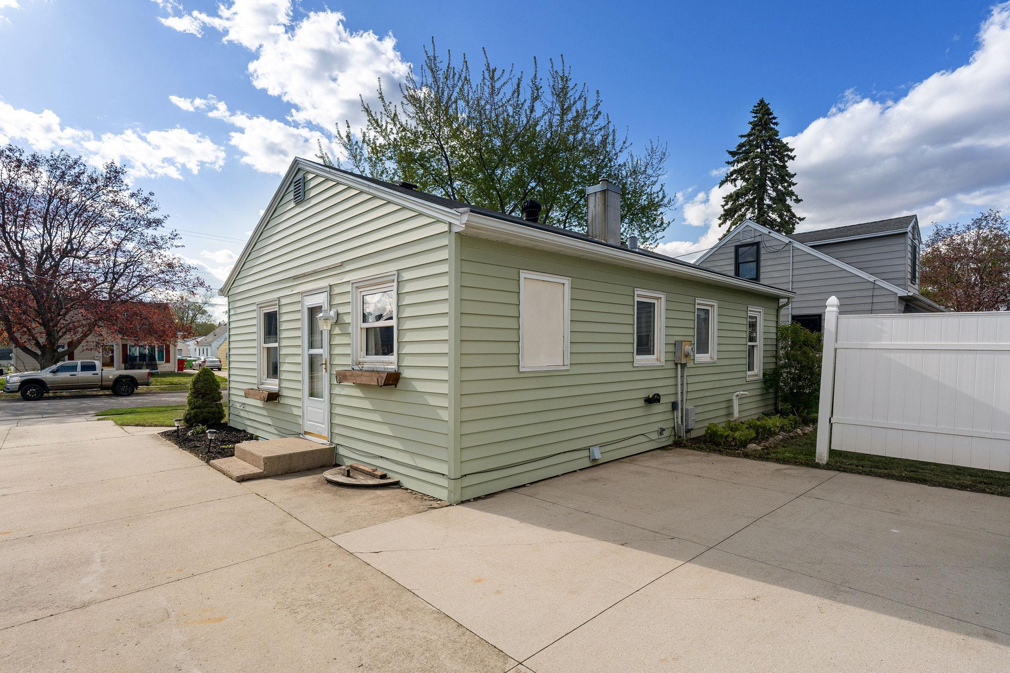 203 16th Street Southeast Austin, MN 55912 - Photo 20 of 28