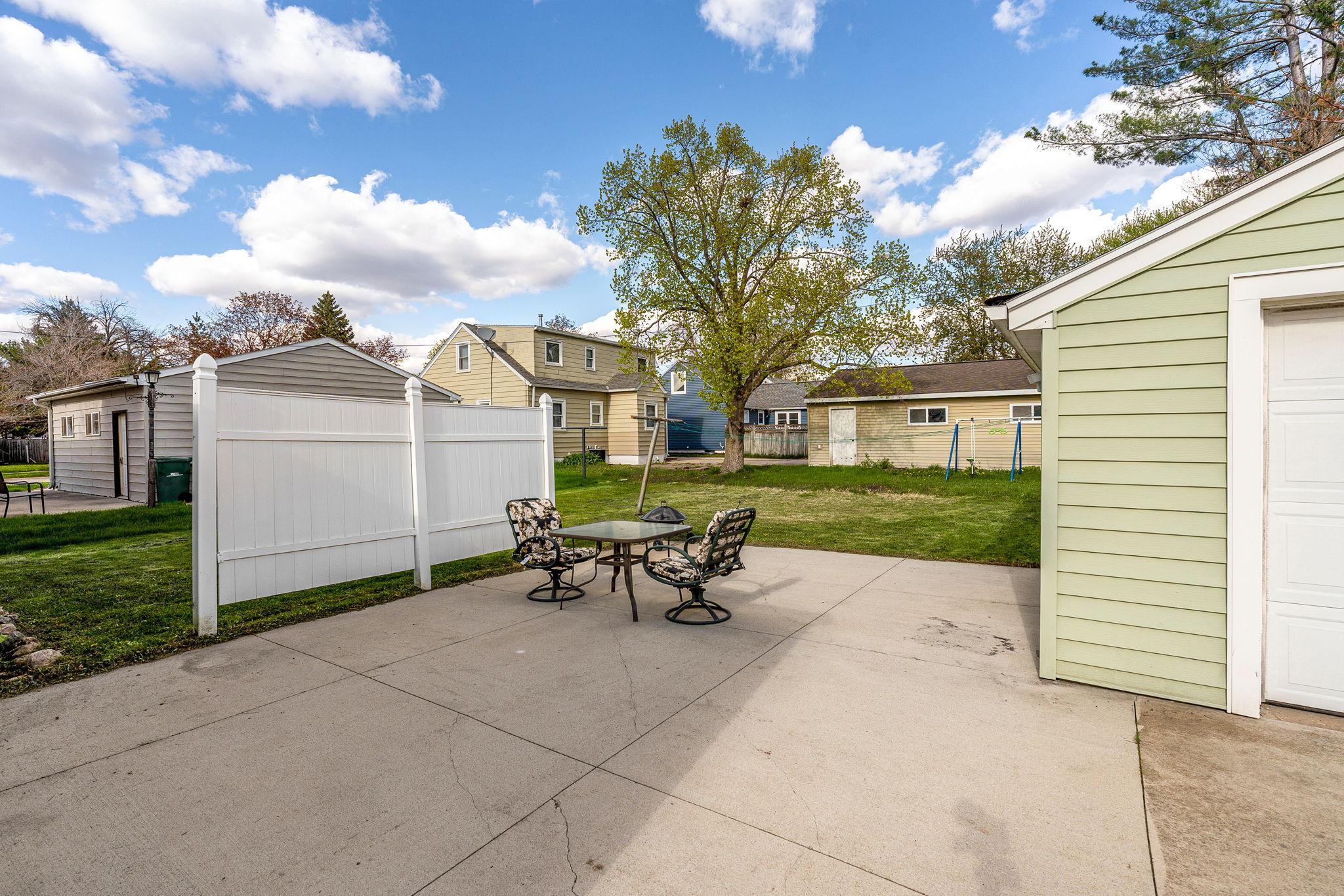 203 16th Street Southeast Austin, MN 55912 - Photo 21 of 28