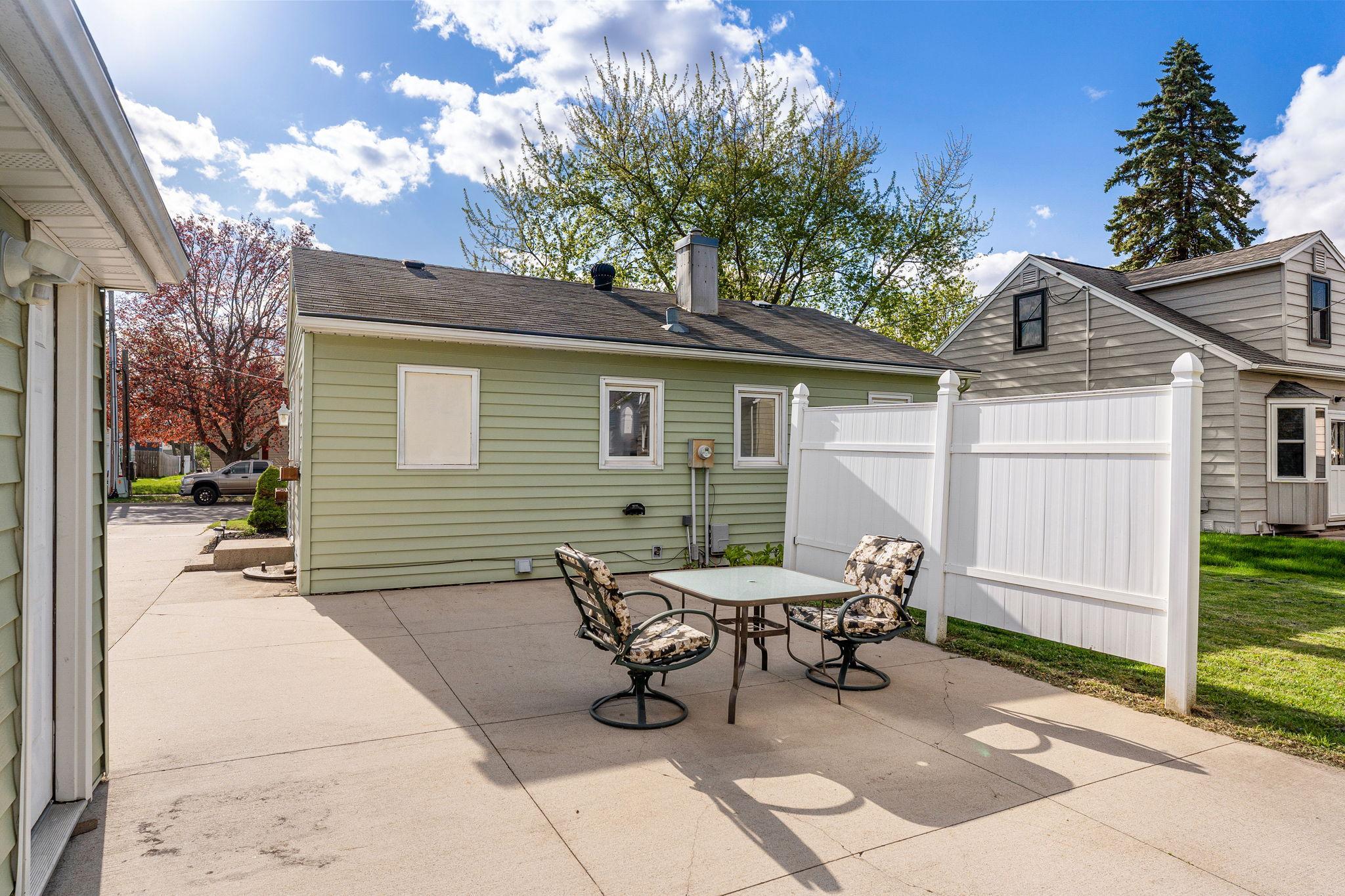 203 16th Street Southeast Austin, MN 55912 - Photo 22 of 28