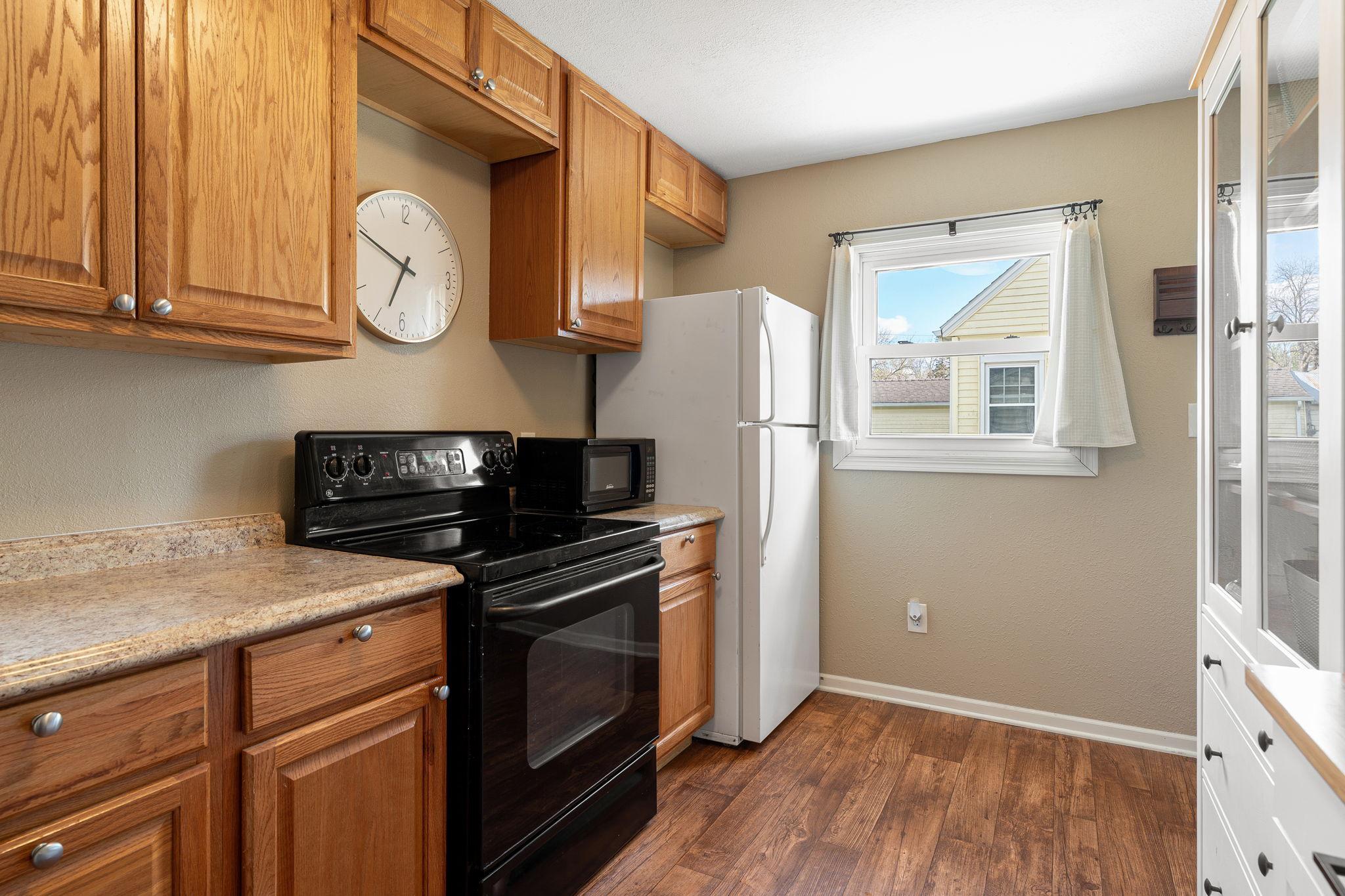 203 16th Street Southeast Austin, MN 55912 - Photo 6 of 28