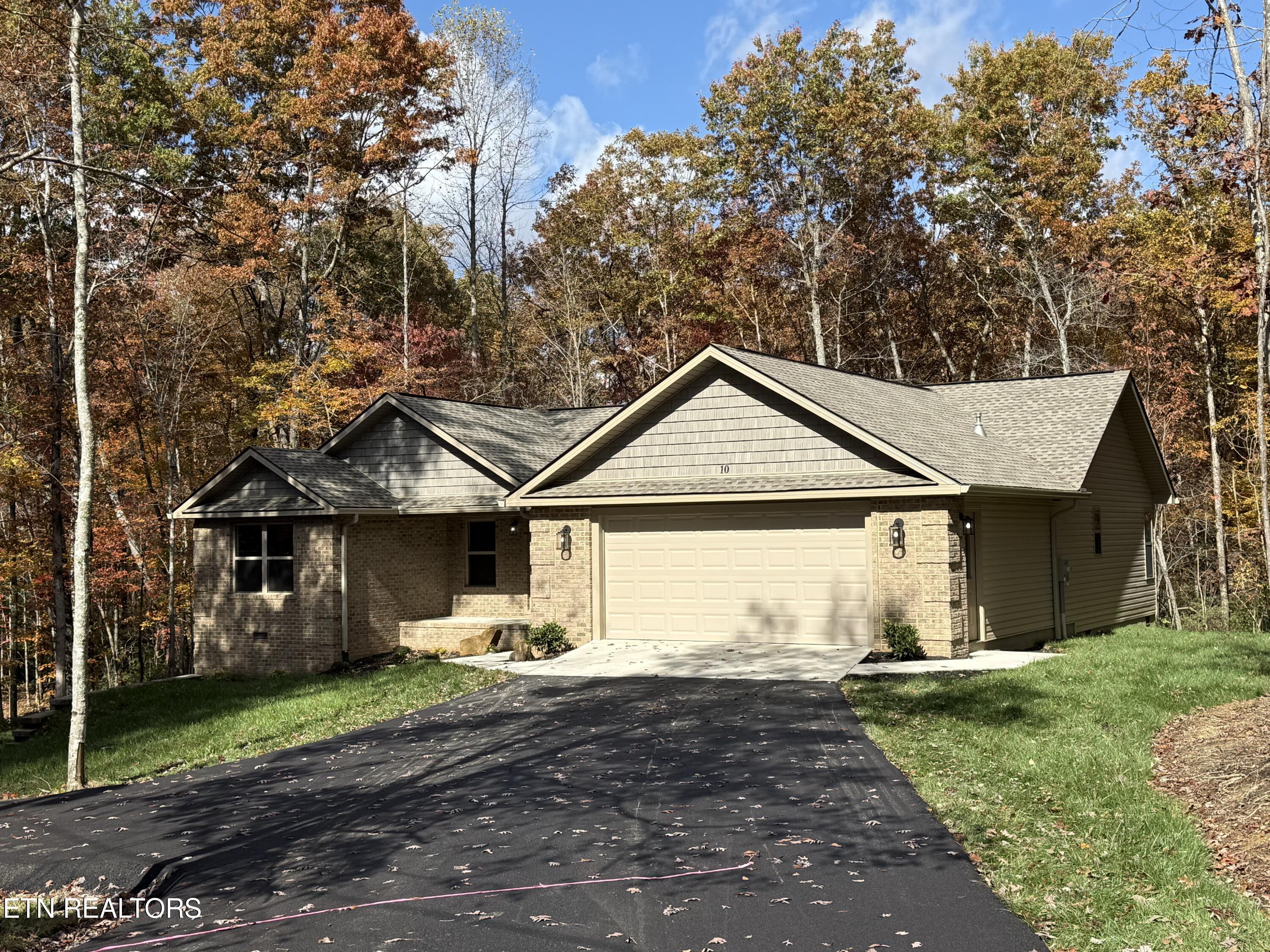 10 T Place Monterey, TN 38574 - Photo 1 of 46 IMG_1529