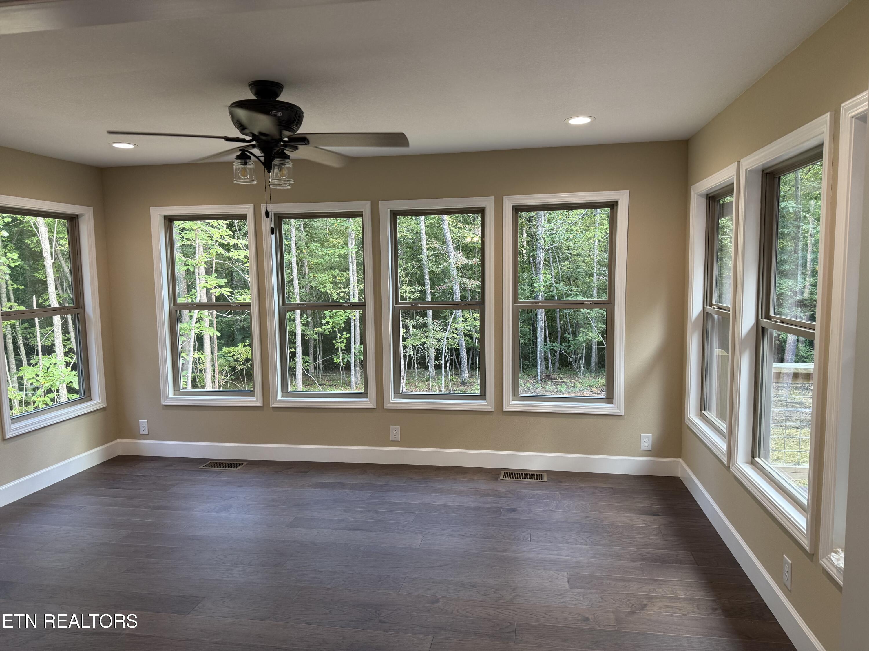 10 T Place Monterey, TN 38574 - Photo 11 of 46 IMG_1399