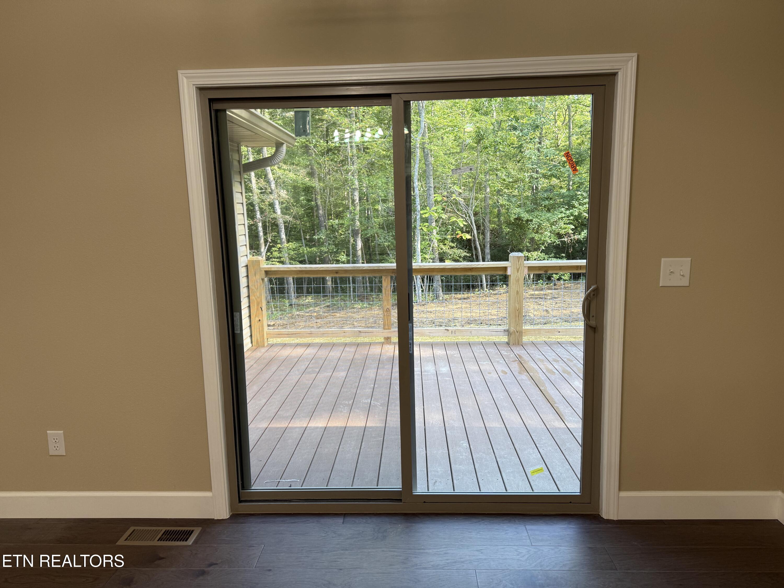 10 T Place Monterey, TN 38574 - Photo 13 of 46 IMG_1402