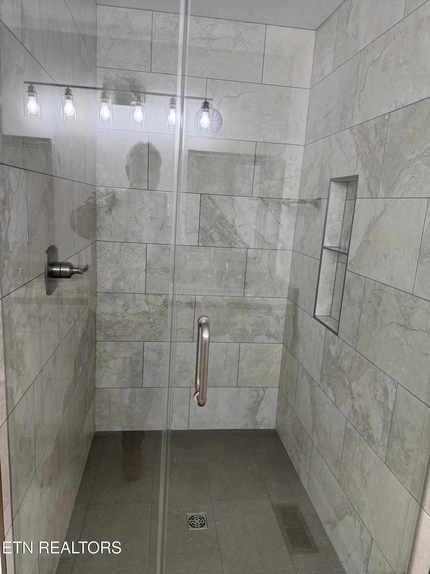 10 T Place Monterey, TN 38574 - Photo 23 of 46 IMG_1411