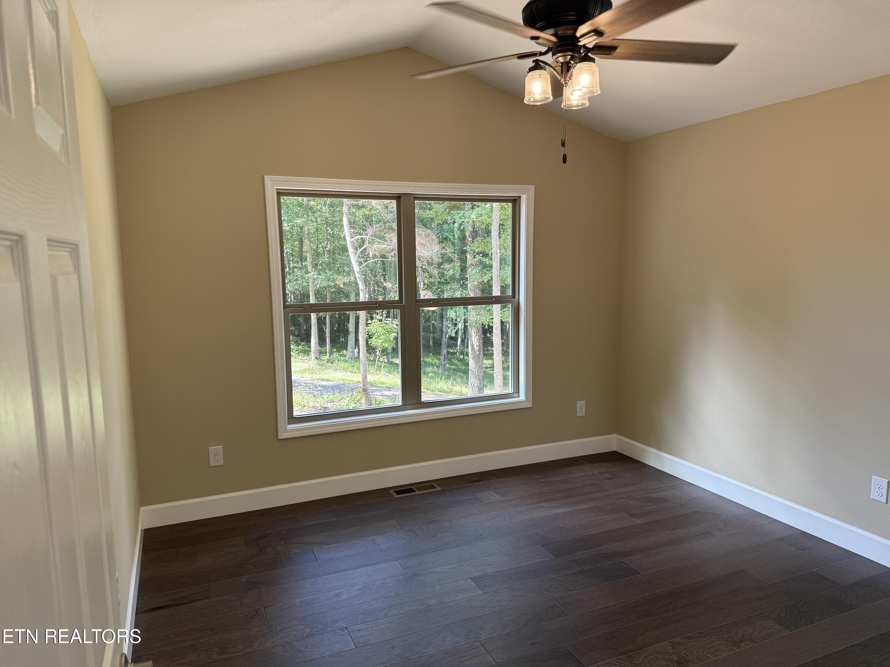 10 T Place Monterey, TN 38574 - Photo 26 of 46 IMG_1418