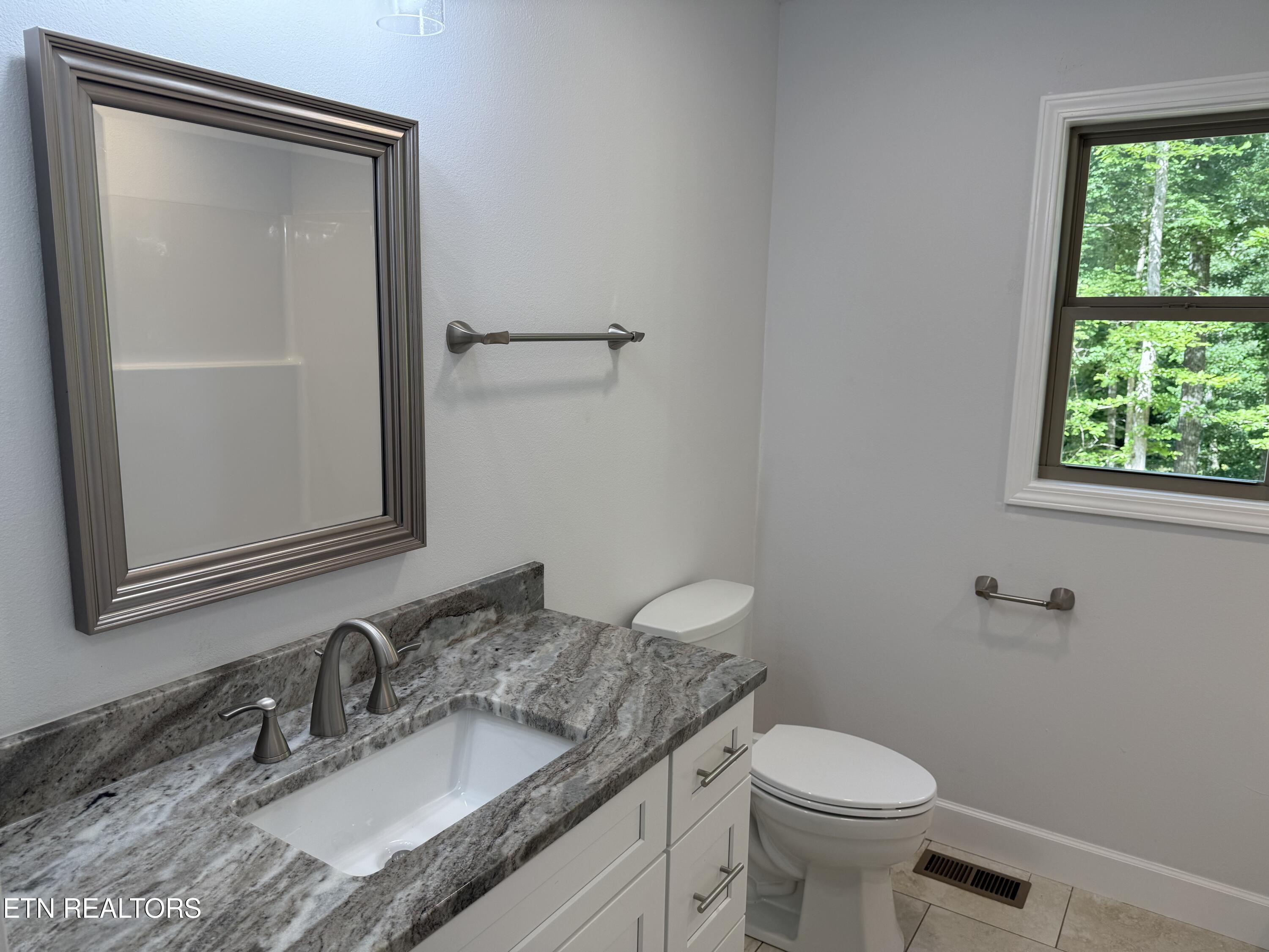 10 T Place Monterey, TN 38574 - Photo 28 of 46 IMG_1420