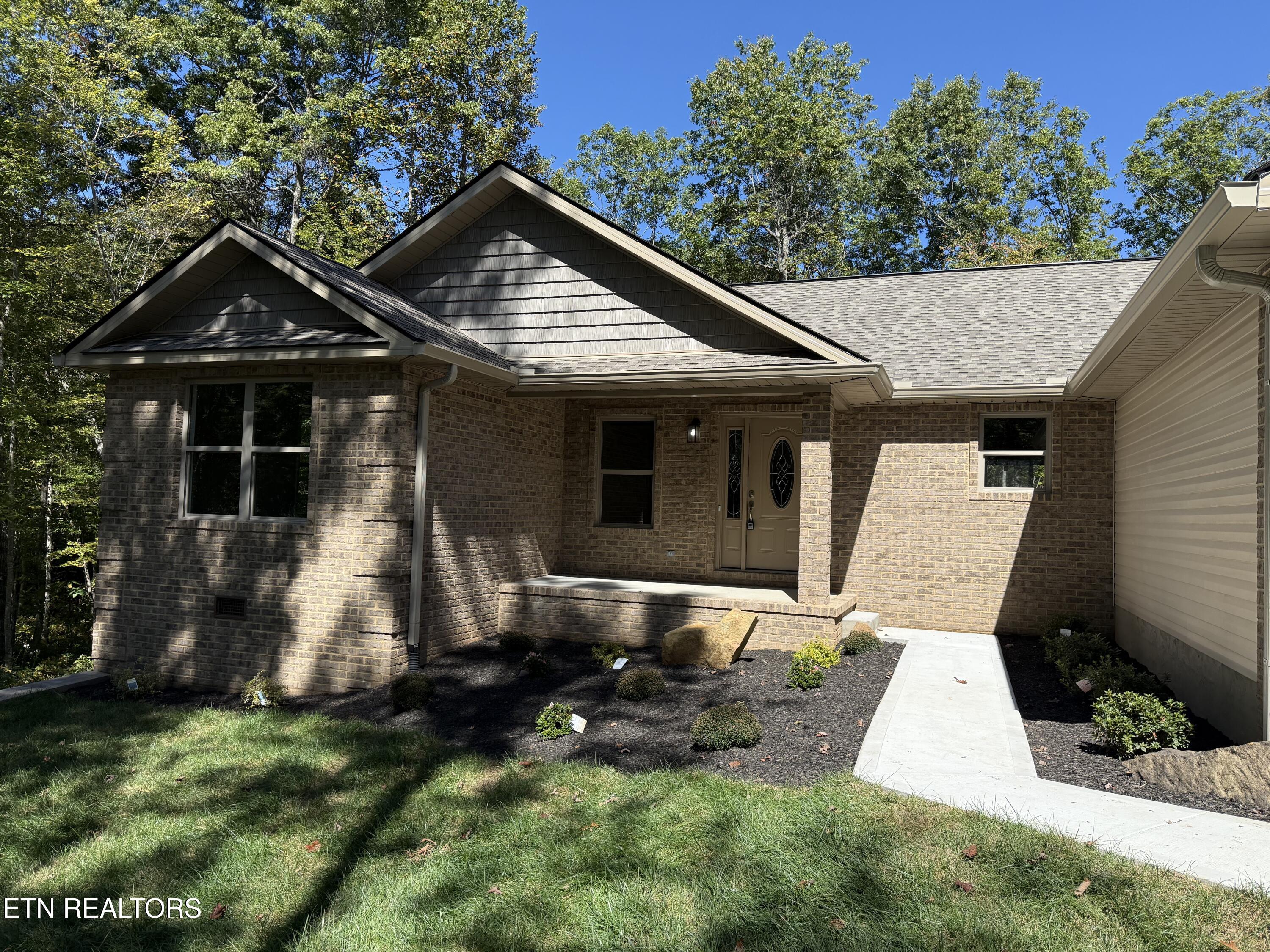 10 T Place Monterey, TN 38574 - Photo 6 of 46 IMG_1452