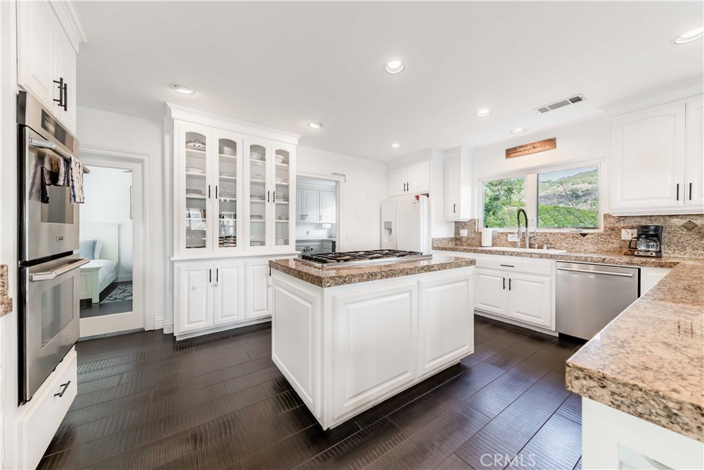 20491 Carancho Road Temecula, CA 92590 - Photo 14 of 64