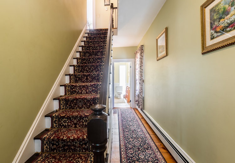 79 Chamberlain Street Rochester, NH 03867 - Photo 11 of 26