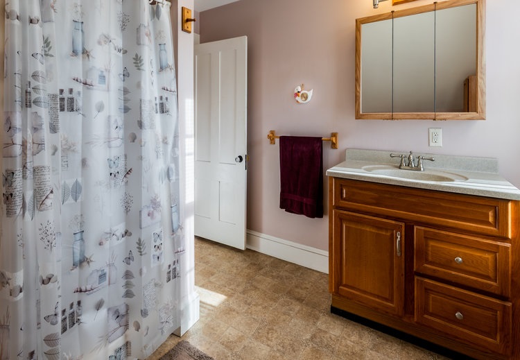 79 Chamberlain Street Rochester, NH 03867 - Photo 20 of 26