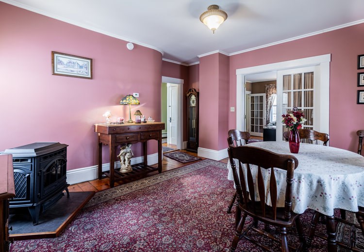79 Chamberlain Street Rochester, NH 03867 - Photo 8 of 26