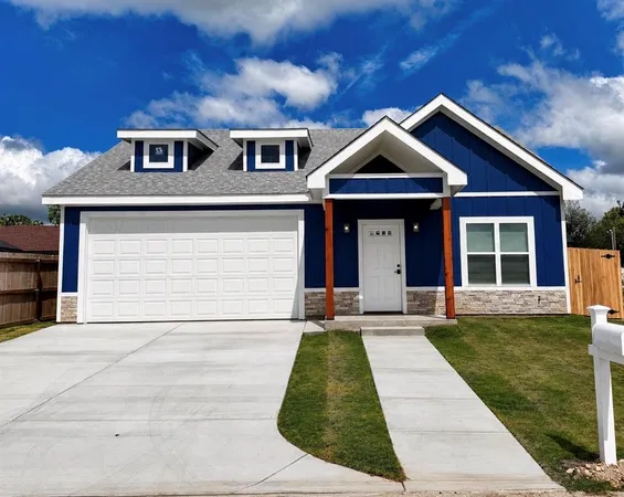 $318,750 | 710 North Post Oak Street, Dublin, TX 76446