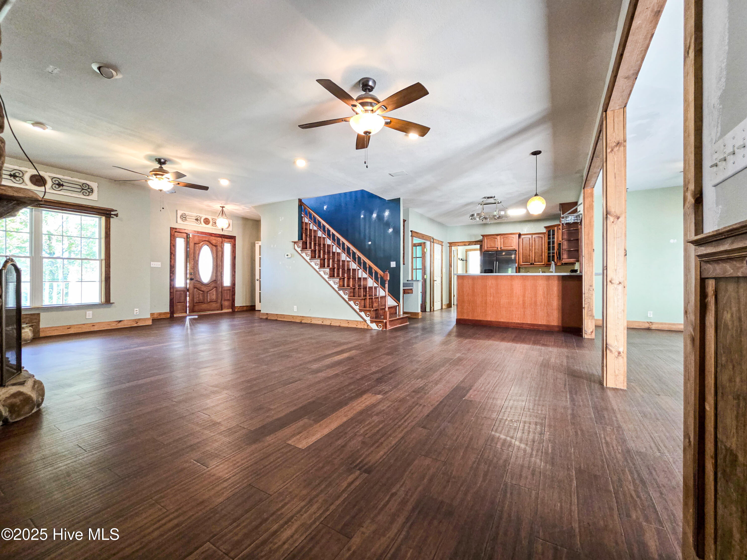 111 Apache Road Harrellsville, NC 27942 - Photo 13 of 40 Living Room
