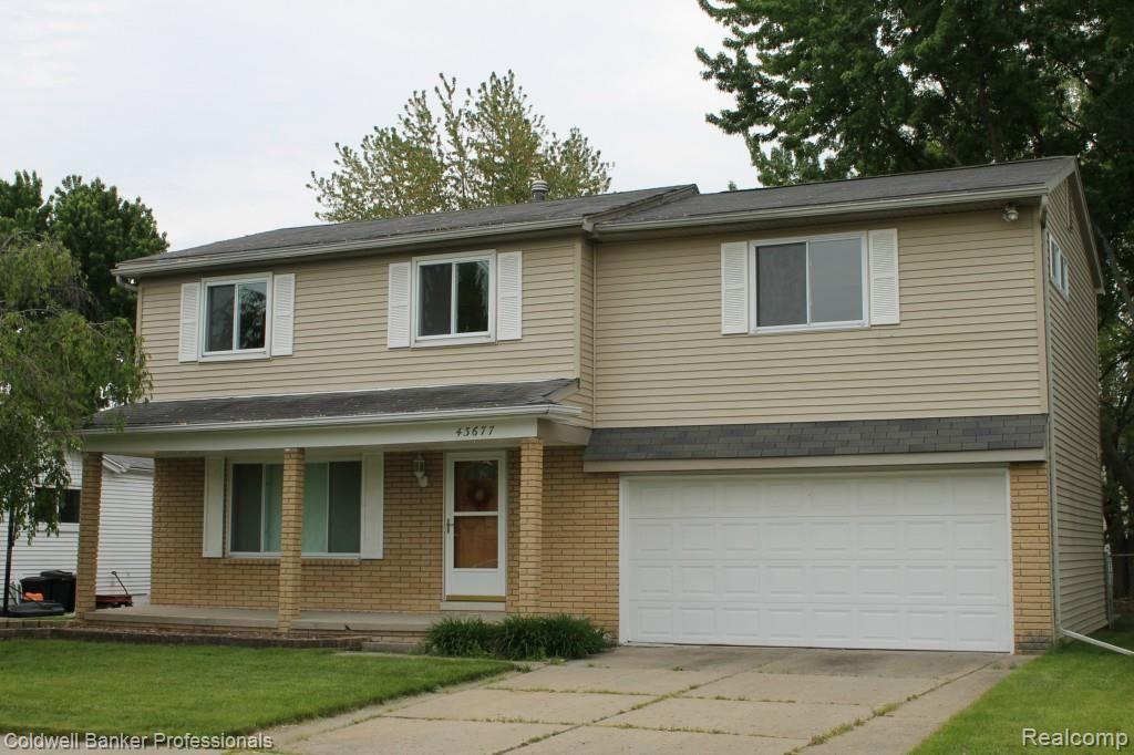 43677 Applewood Road Canton, MI 48188 - Photo 2 of 48 IMG_1947.jpg