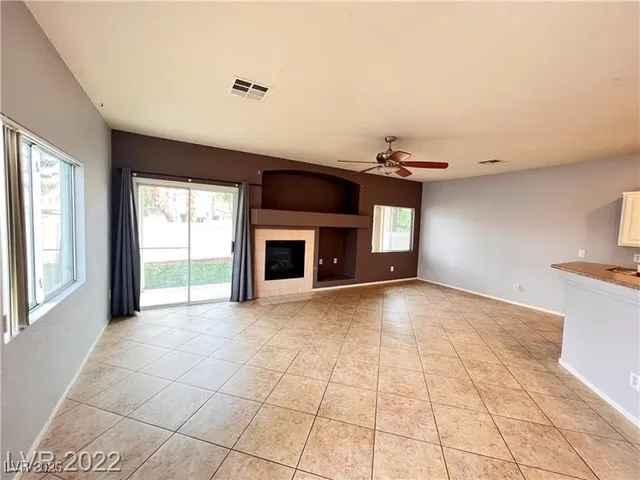 $1,595 | 6024 Mustang Breeze Trail, Unit 103, Henderson, NV 89011