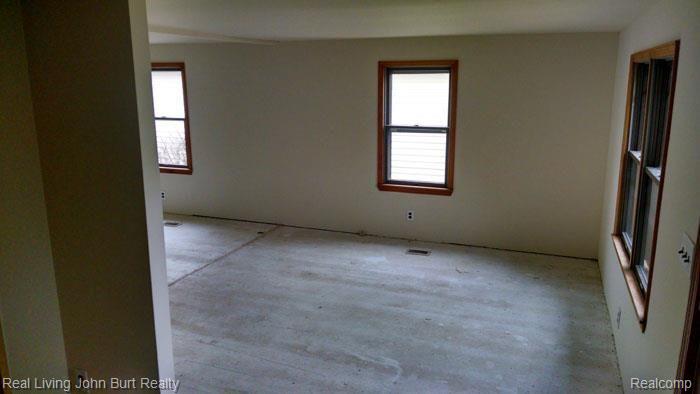 3540 South Lake George Road Dryden, MI 48428 - Photo 8 of 15