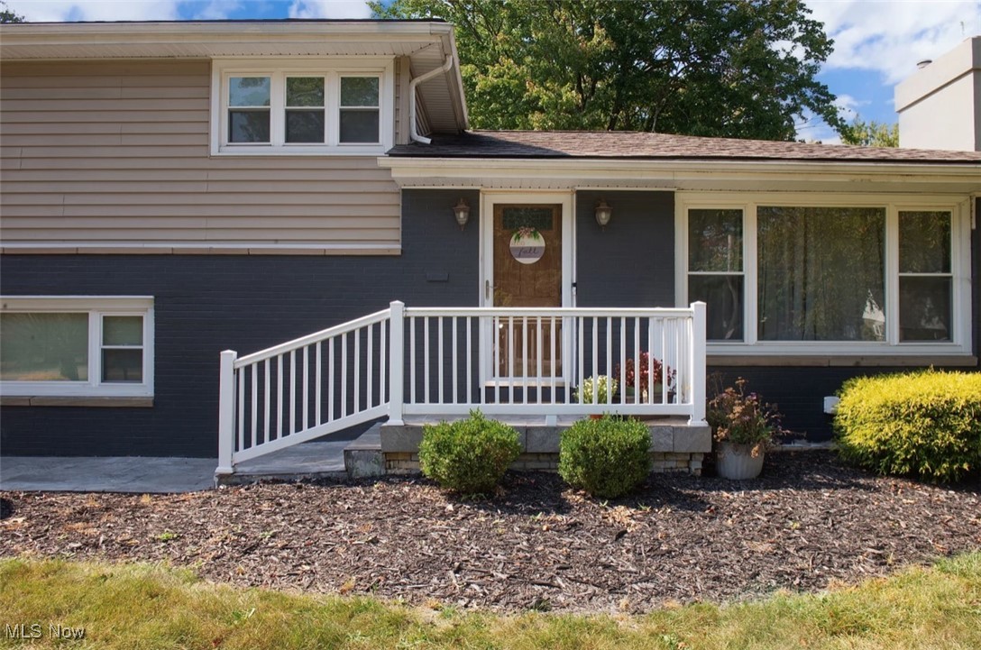 1560 South Meridian Road Youngstown, OH 44511 - Photo 4 of 40